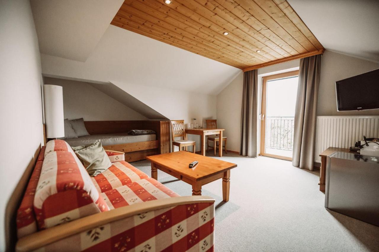 Weinhotel Maitz Wolfgang Ratsch an der Weinstraße Kültér fotó